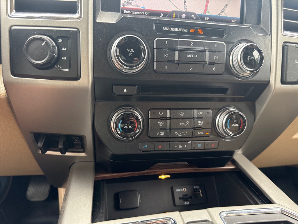 2015 Ford F-150 Image 12