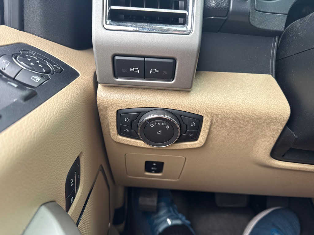2015 Ford F-150 Image 15