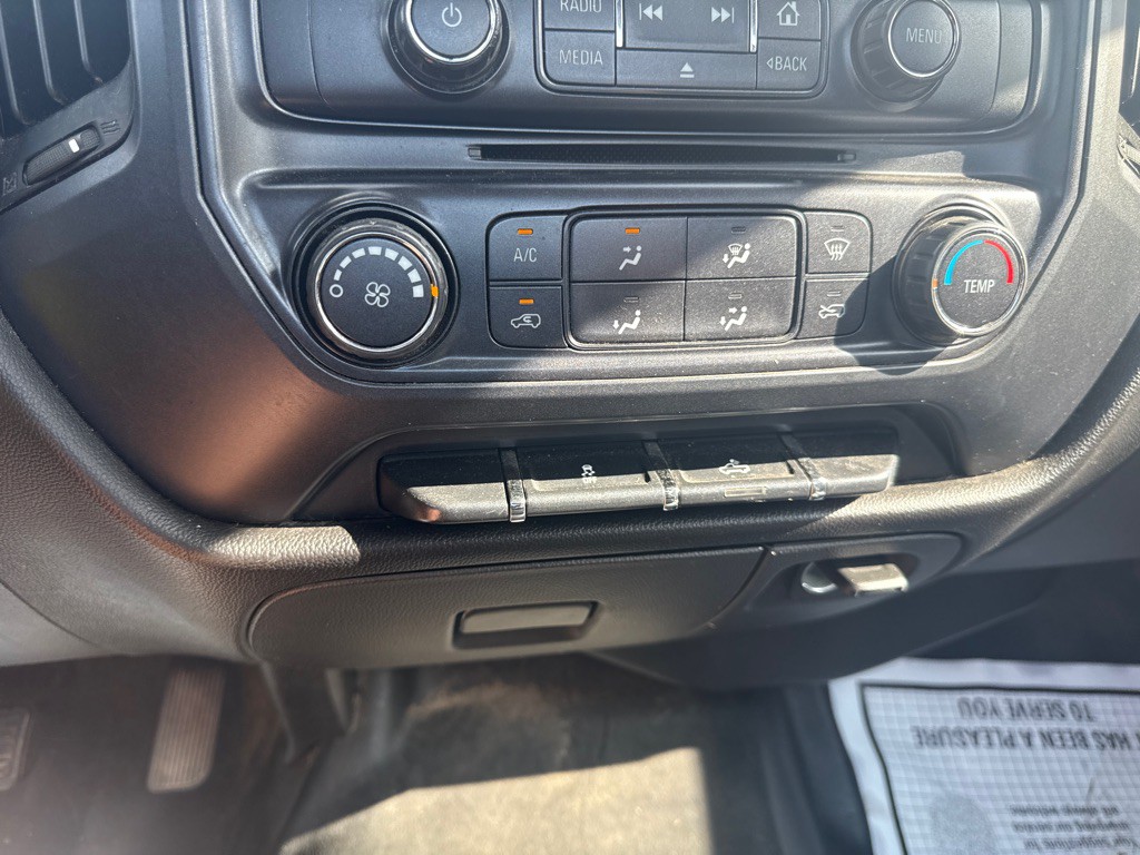 2015 Chevrolet Silverado 1500 Image 11