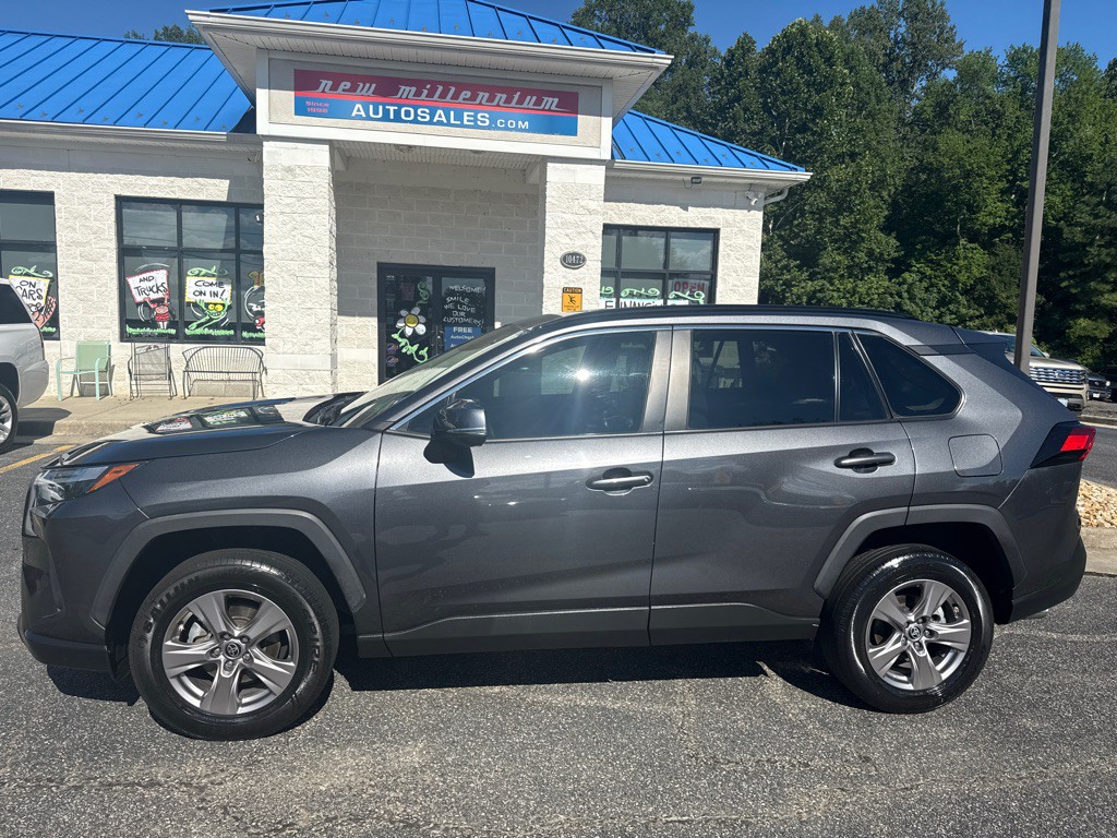 2023 Toyota Rav4 Image 2