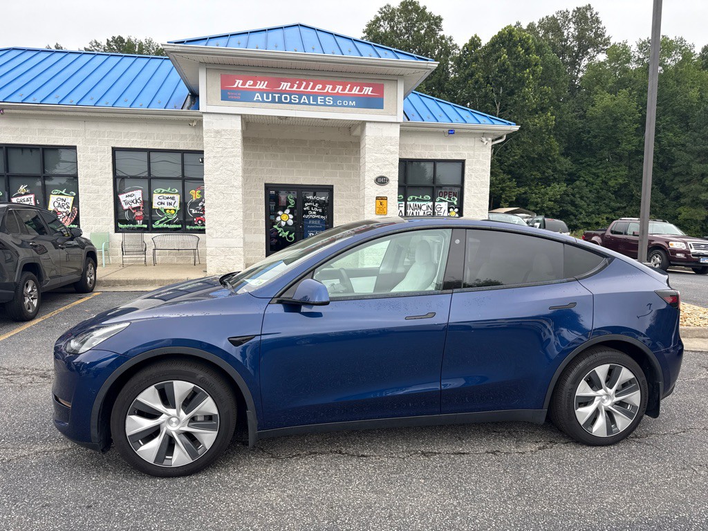 2021 Tesla Model Y Image 2