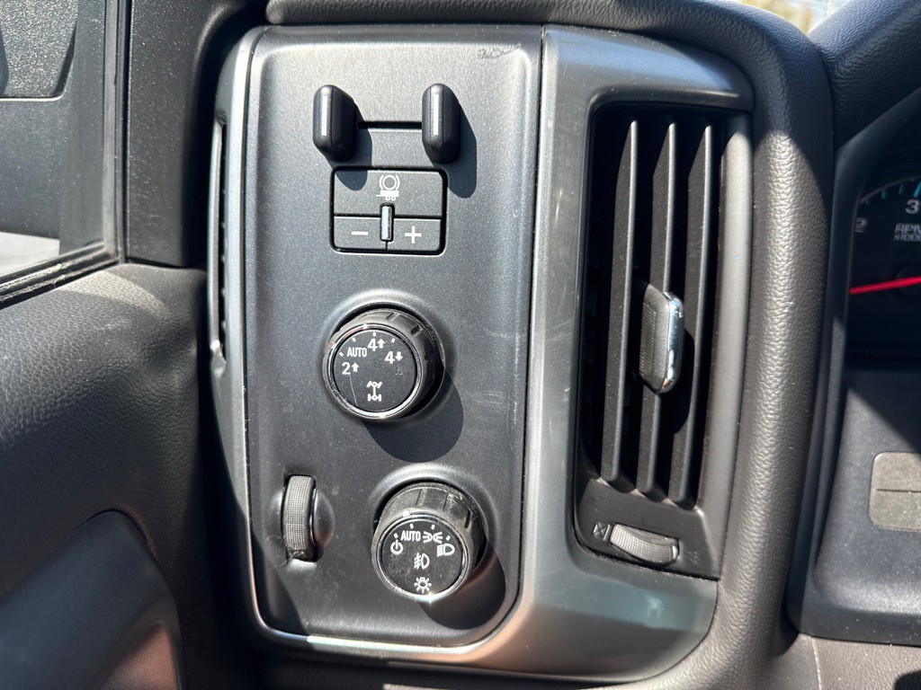2015 Chevrolet Silverado 1500 Image 15