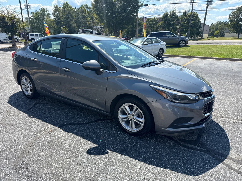 2018 Chevrolet Cruze Image 4