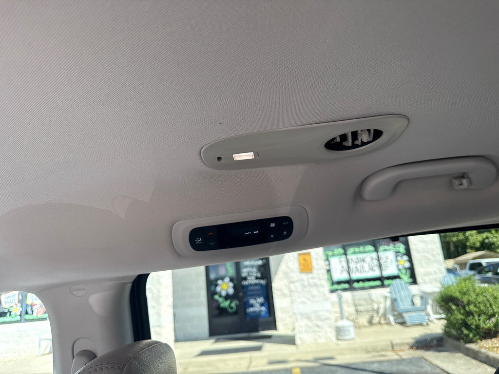 2018 Chrysler Pacifica Image 15