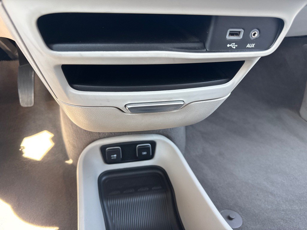 2018 Chrysler Pacifica Image 16