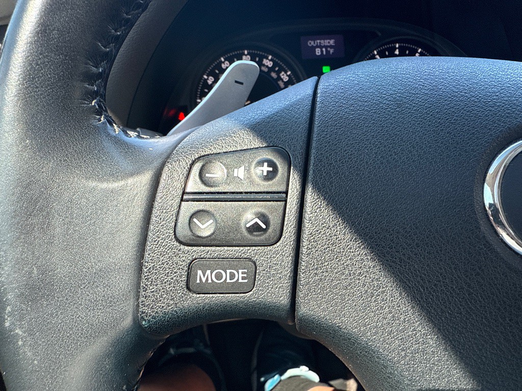 2009 Lexus IS Image 14