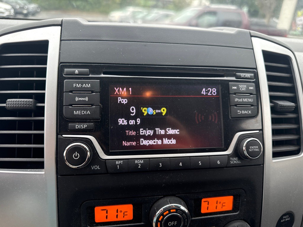 2018 Nissan Frontier Image 9