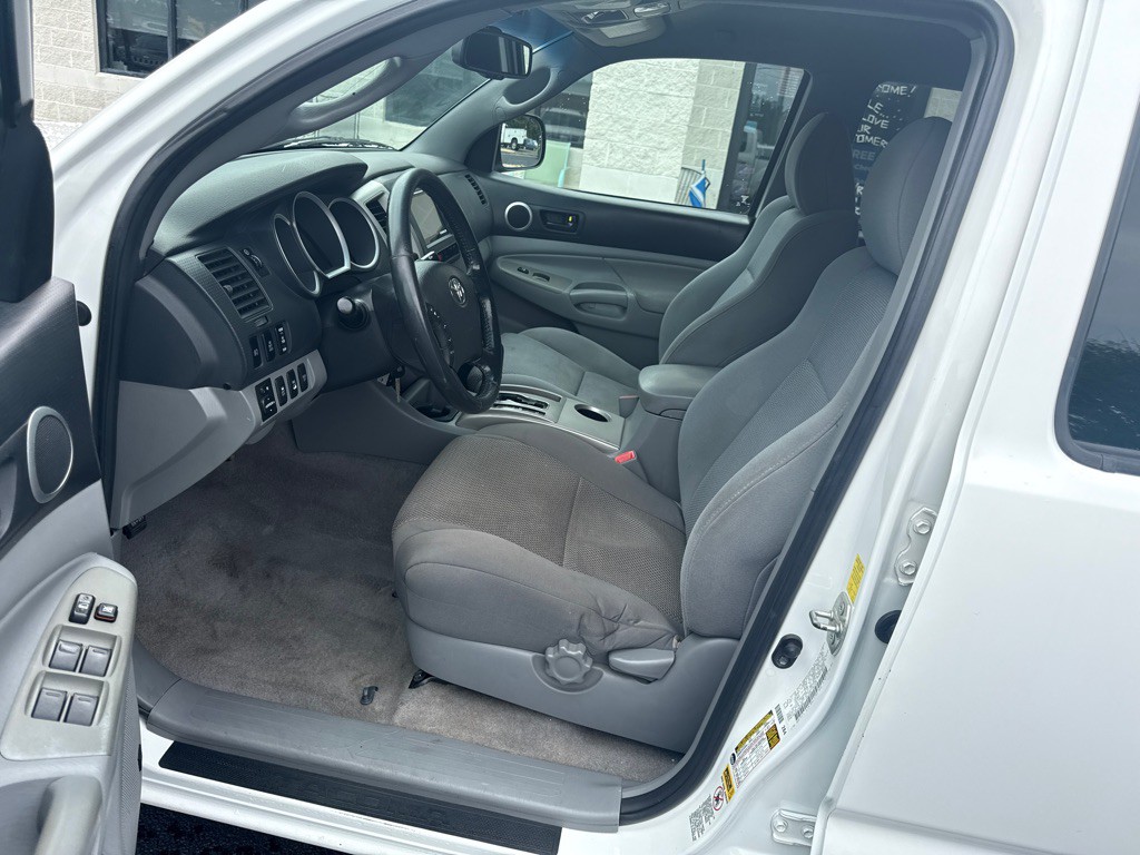 2010 Toyota Tacoma Image 6