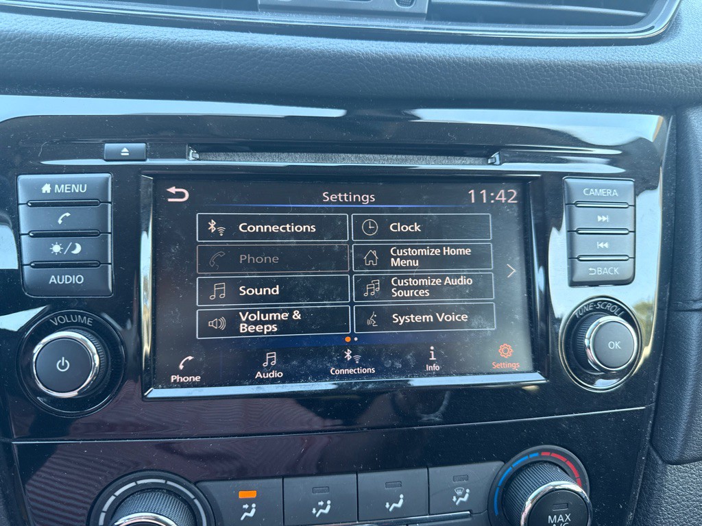 2019 Nissan Rogue Image 10
