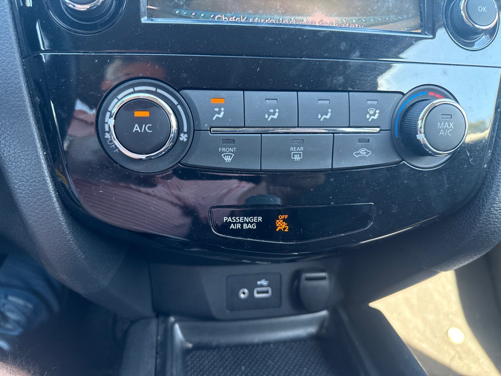 2019 Nissan Rogue Image 12