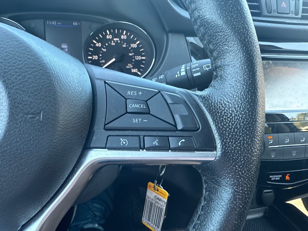 2019 Nissan Rogue Image 14