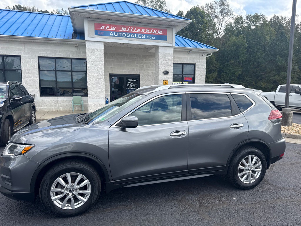 2018 Nissan Rogue Image 2