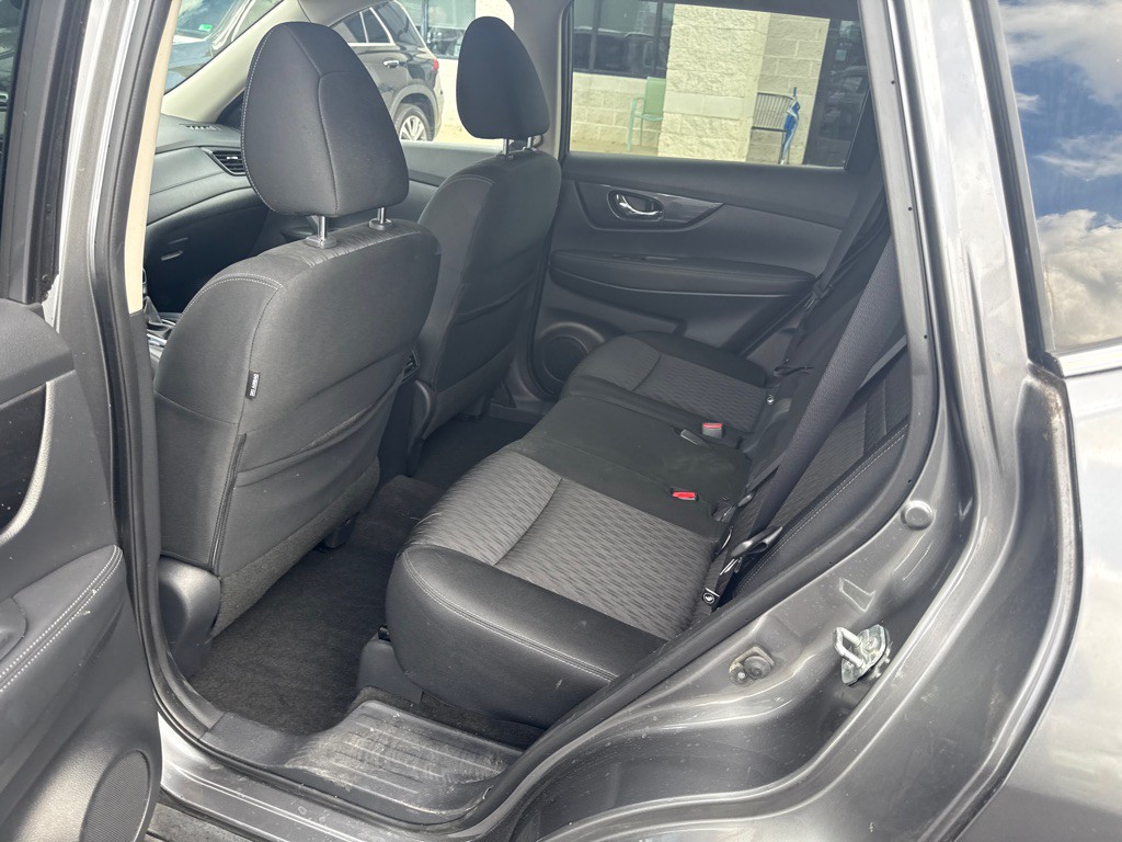 2018 Nissan Rogue Image 9