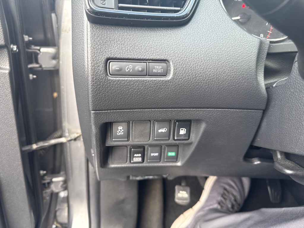 2018 Nissan Rogue Image 18