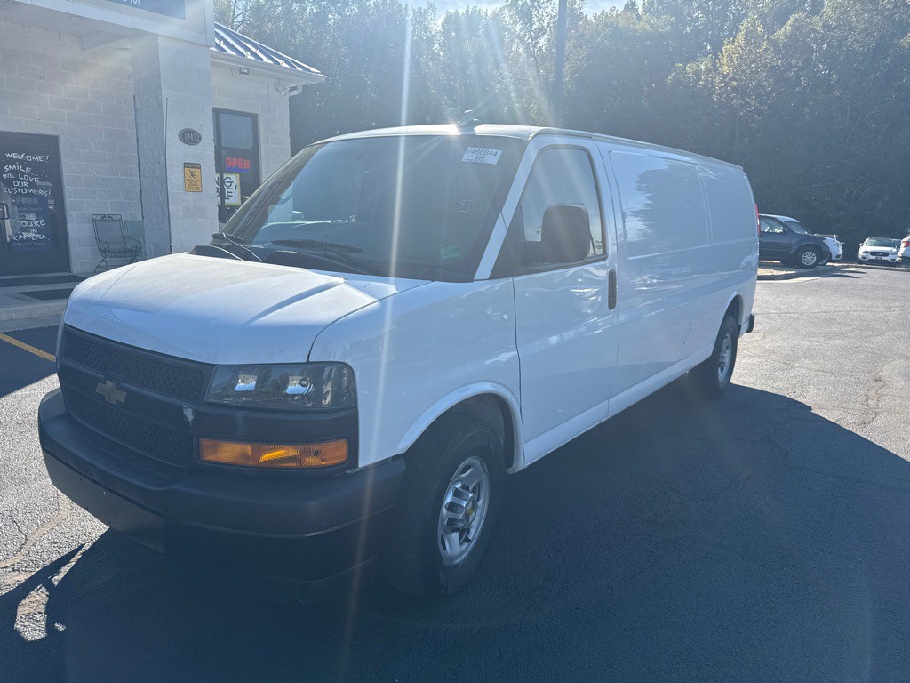 2019 Chevrolet Express Image 1