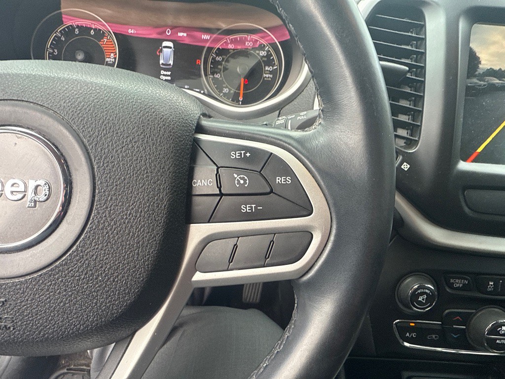 2017 Jeep Cherokee Image 15