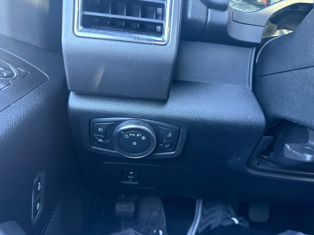 2016 Ford F-150 Image 17