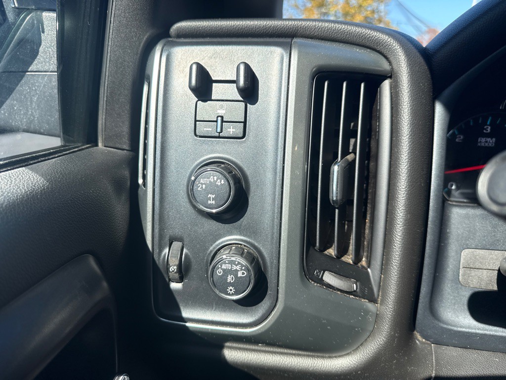 2018 Chevrolet Silverado 1500 Image 14