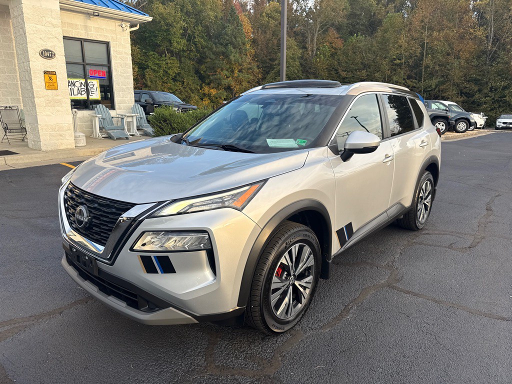 2022 Nissan Rogue Image 1