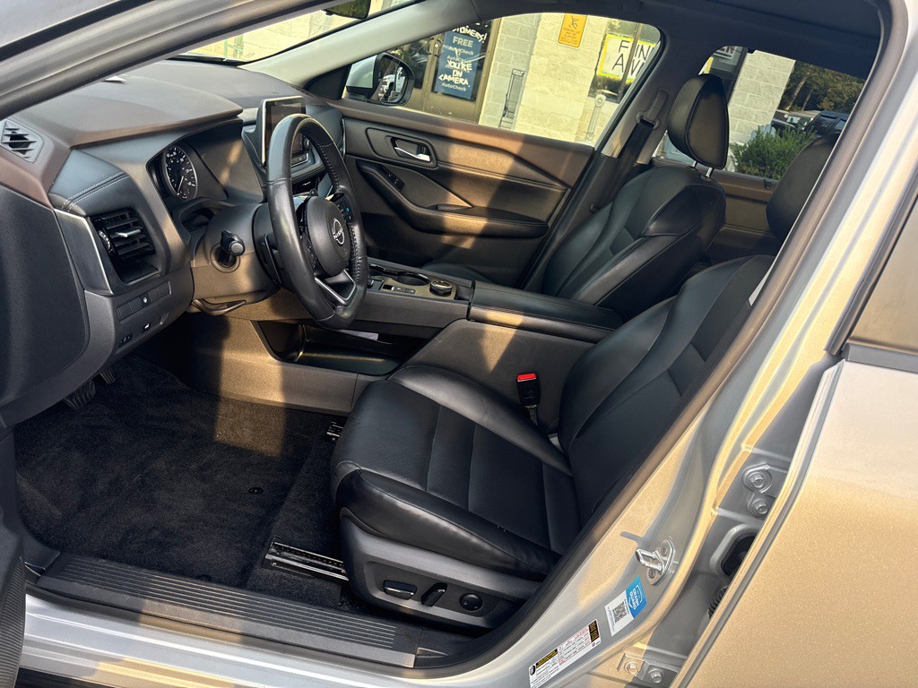 2022 Nissan Rogue Image 8