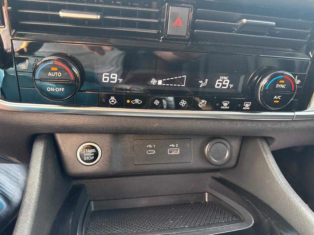 2022 Nissan Rogue Image 15