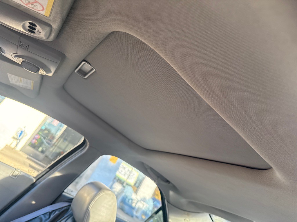 2004 Cadillac CTS Image 8