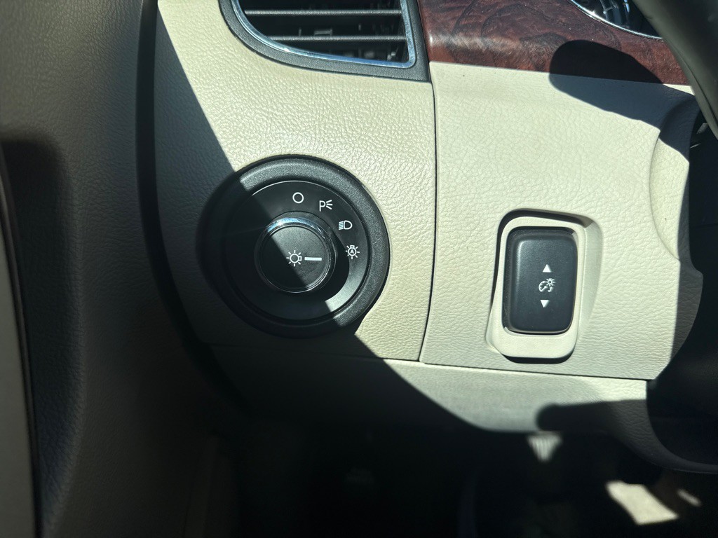 2010 Ford Taurus Image 13