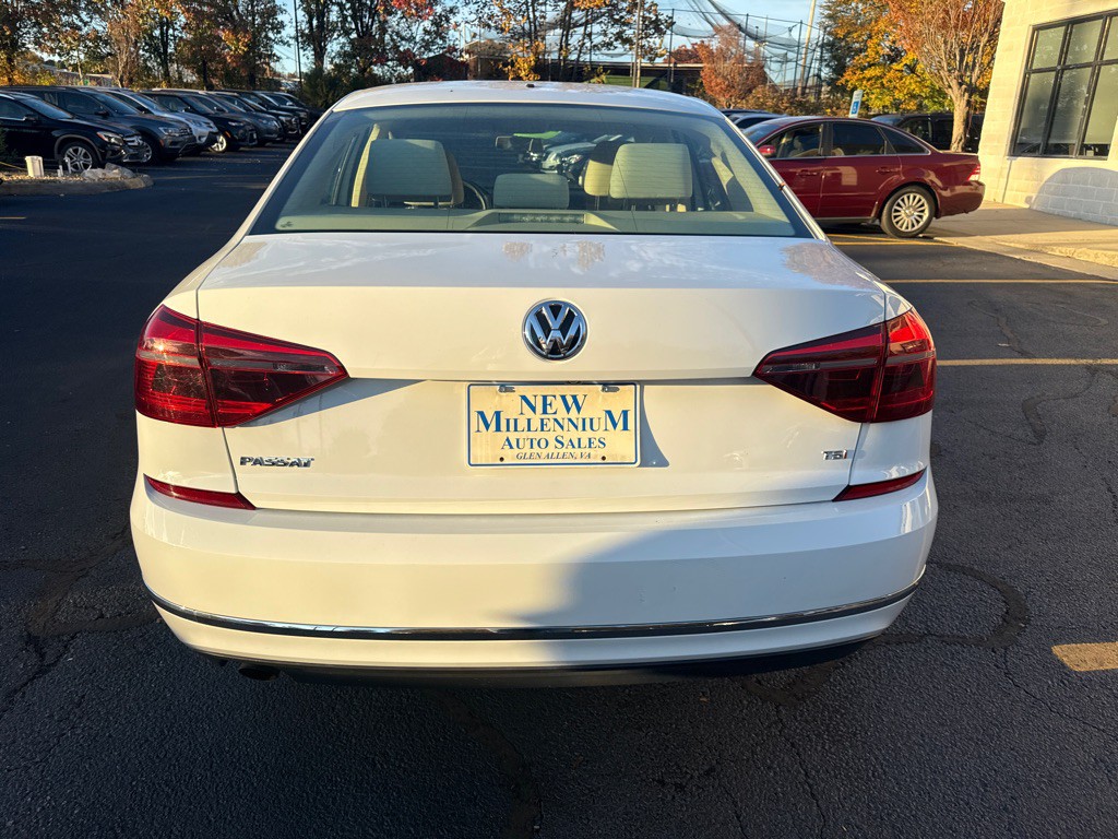 2018 Volkswagen Passat Image 5