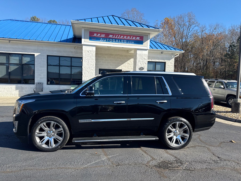 2016 Cadillac Escalade Image 2