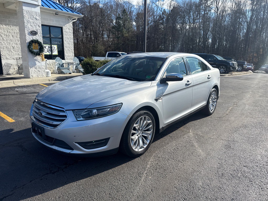 2015 Ford Taurus Image 1