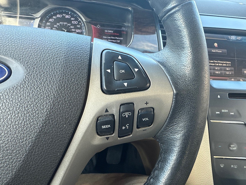 2015 Ford Taurus Image 14