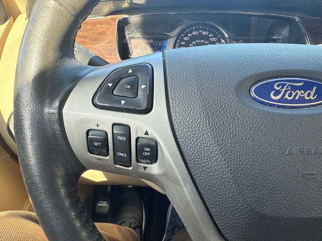 2015 Ford Taurus Image 15