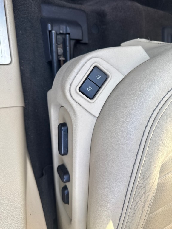 2015 Ford Taurus Image 17