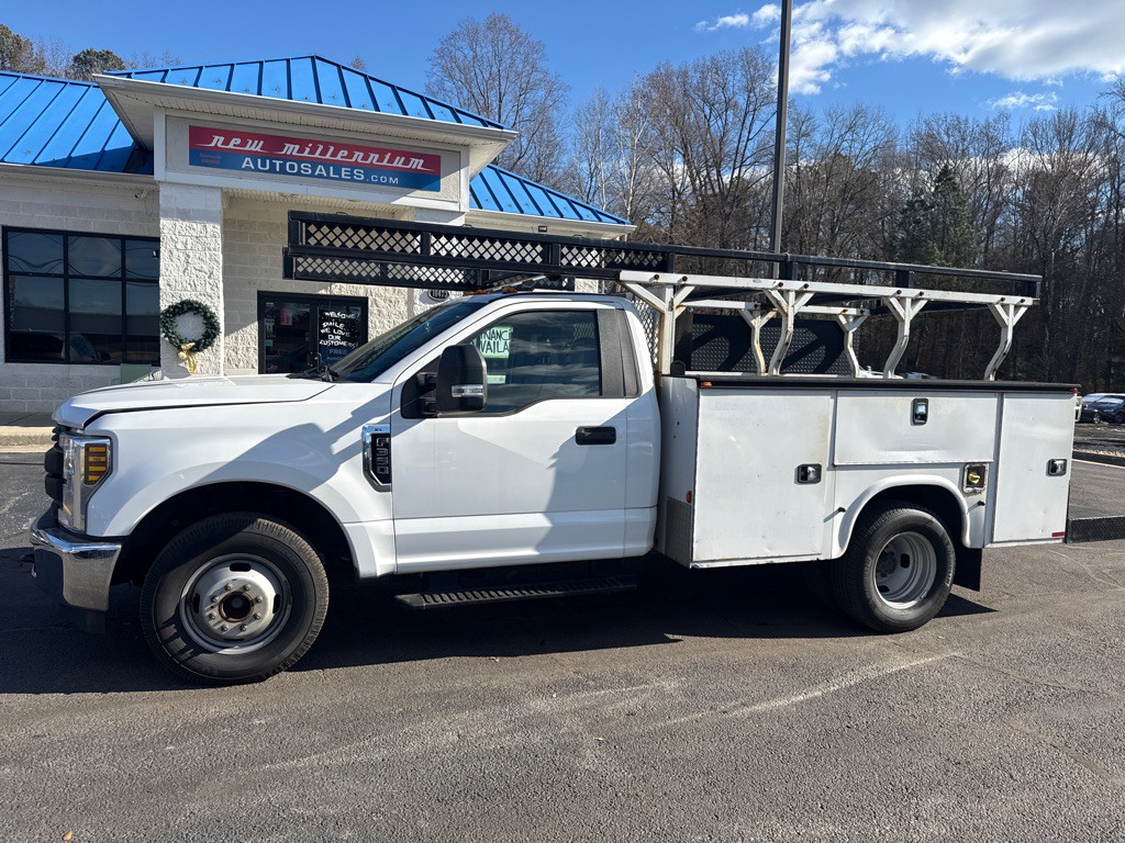 2019 Ford F-350 Image 2