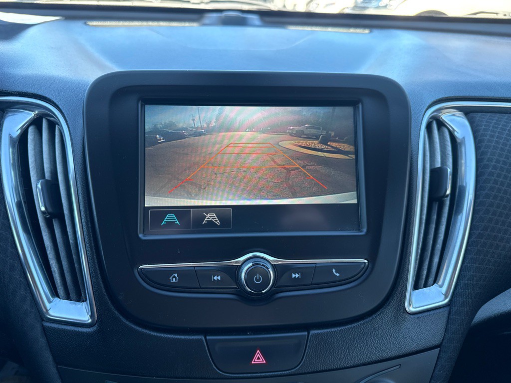 2018 Chevrolet Malibu Image 10