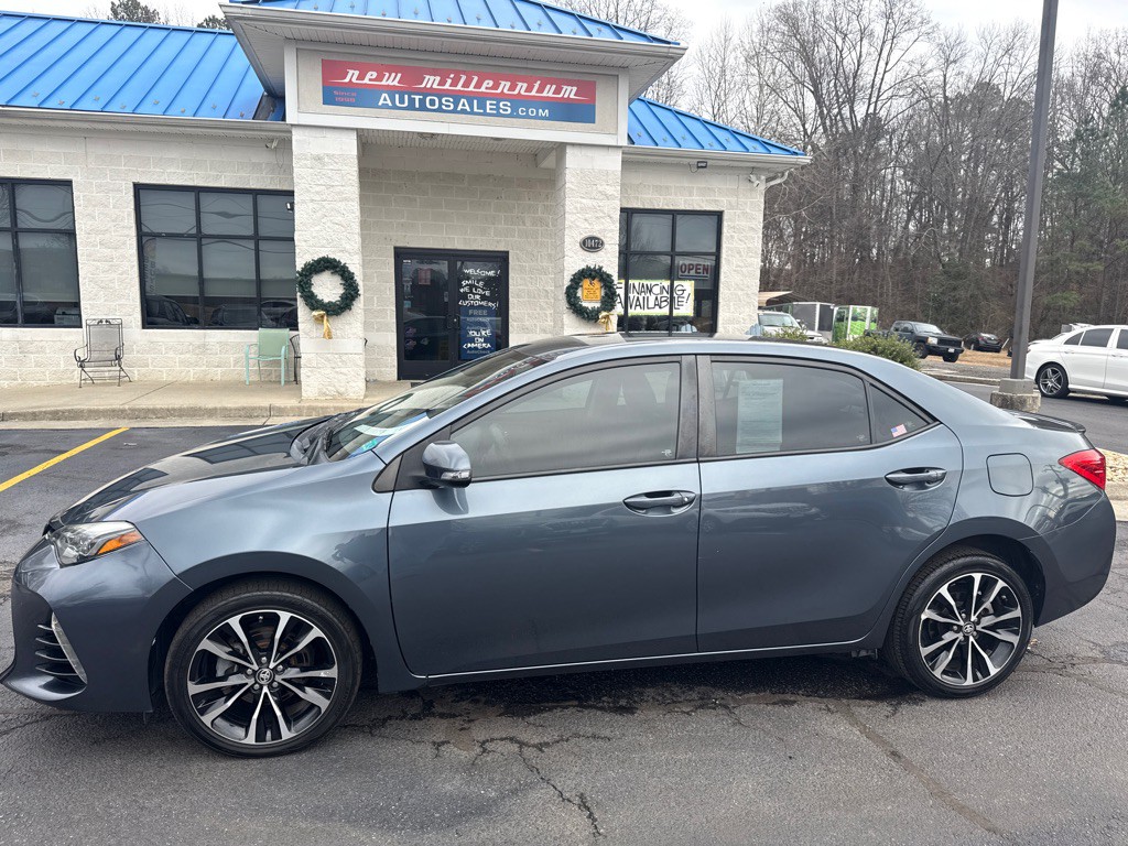 2018 Toyota Corolla Image 2