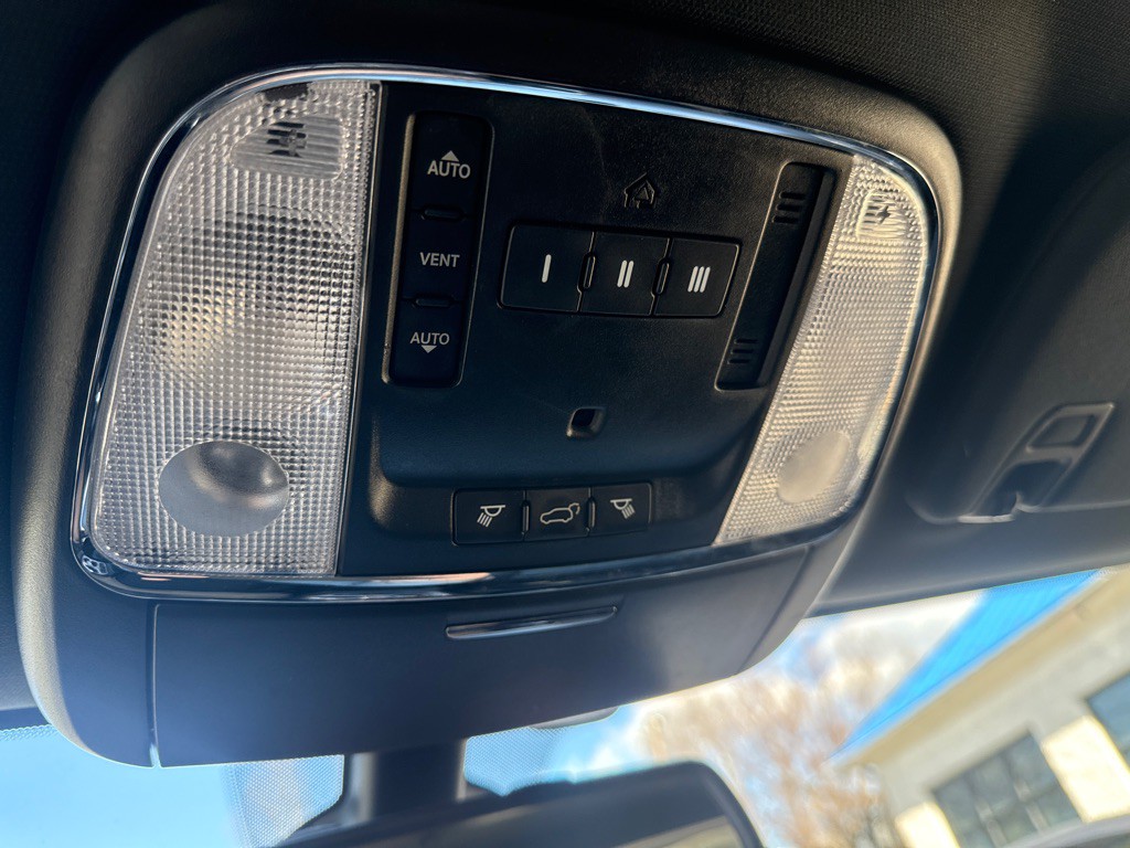 2016 Jeep Grand Cherokee Image 19