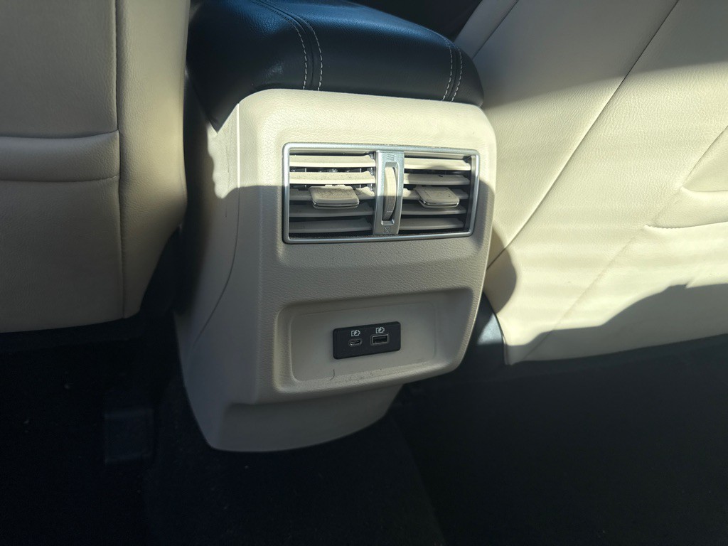 2020 Nissan Maxima Image 9