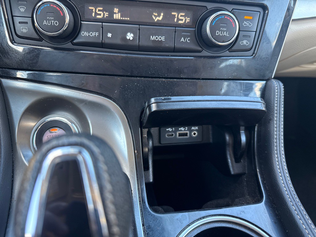 2020 Nissan Maxima Image 14