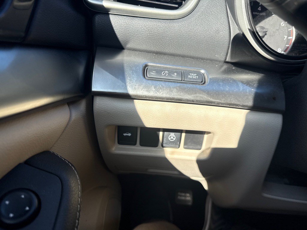 2020 Nissan Maxima Image 18