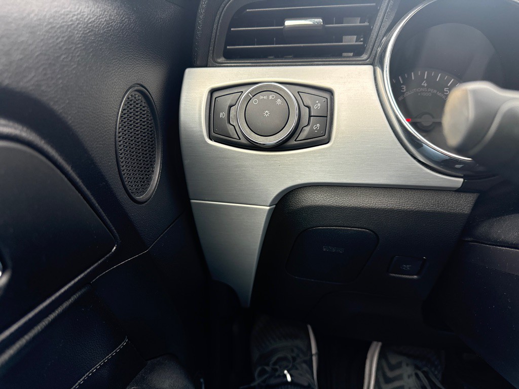 2017 Ford Mustang Image 14