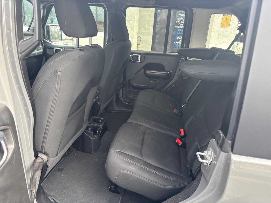 2015 Jeep Wrangler Unlimited Image 21