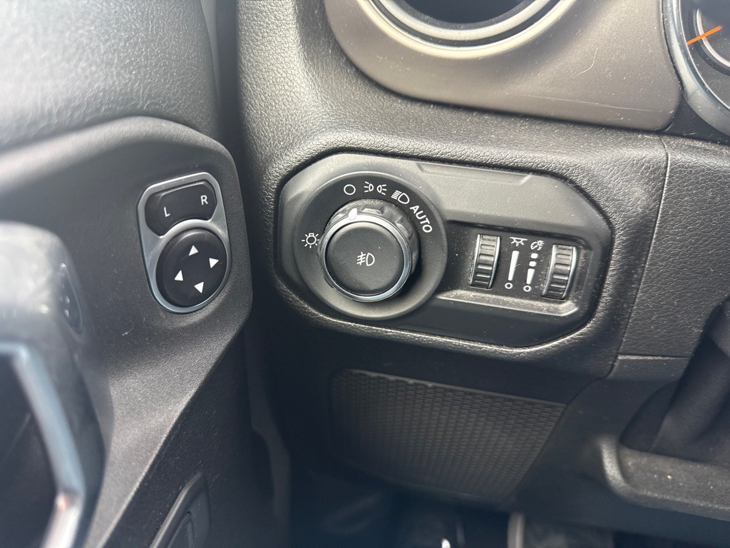 2015 Jeep Wrangler Unlimited Image 29