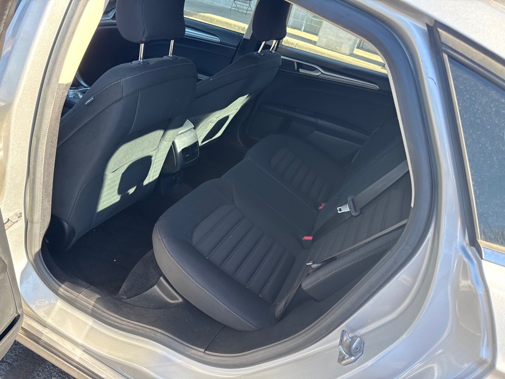 2017 Ford Fusion Image 8