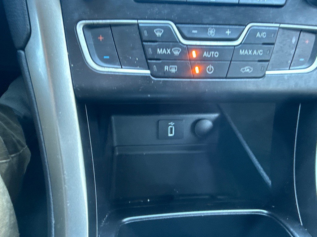 2017 Ford Fusion Image 12