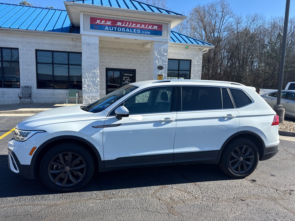 2022 Volkswagen Tiguan Image 2