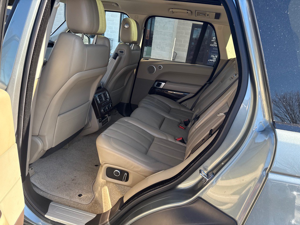 2017 Land Rover Range Rover Image 8