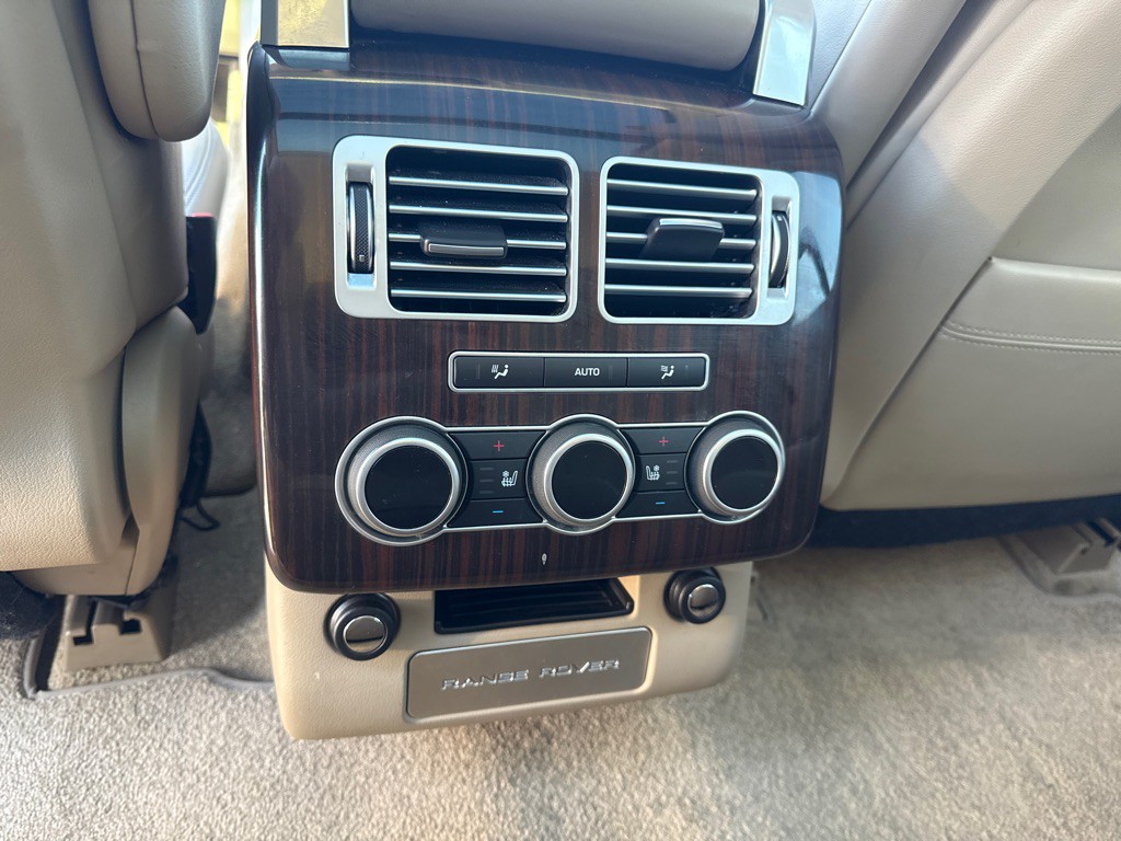 2017 Land Rover Range Rover Image 9