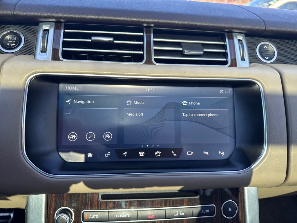 2017 Land Rover Range Rover Image 13