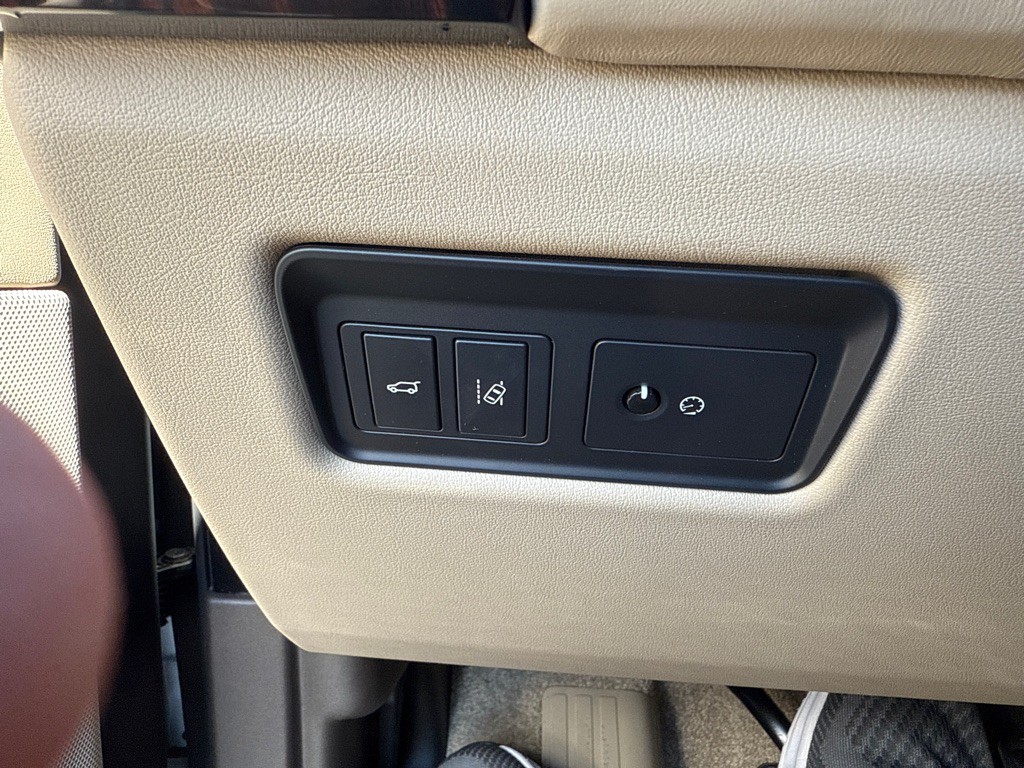 2017 Land Rover Range Rover Image 19